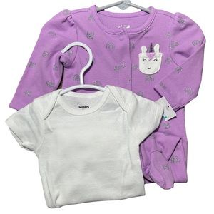 2 piece set- Baby girl 0-3 month sleeper and onesie. Child of mine and Gerber